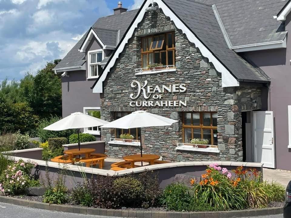 Keanes Of Curraheen, Bar, Restaurant & Accommodation Трали Экстерьер фото